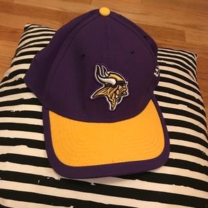 Like New!! Minnesota Vikings Purple and Yellow Hat